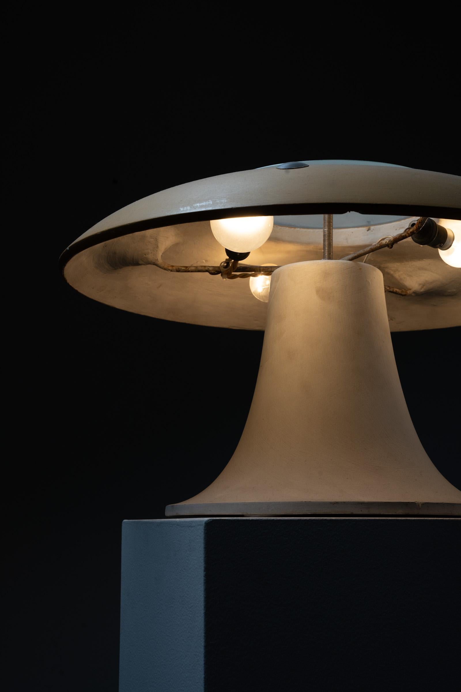 Space Age 'UFO' Mushroom Table Lamp with Ochre Yellow Shade and Glass Diffuser In Good Condition For Sale In Mortsel, BE