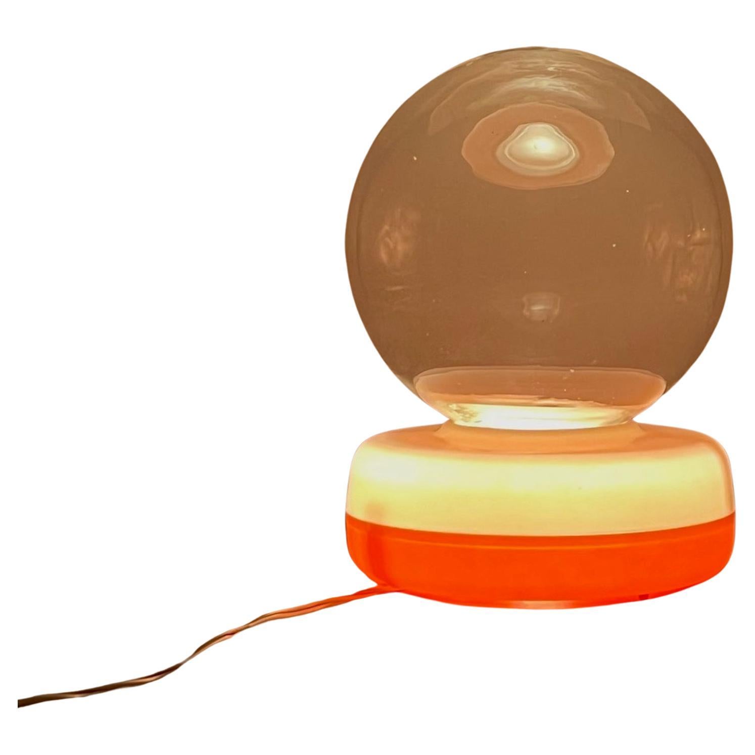 Lampe de bureau orange UFO de l'ère spatiale avec bol en verre, années 1960 en vente