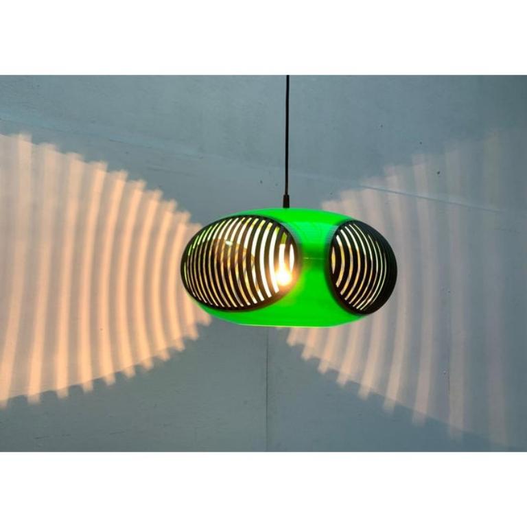 Space Age UFO Pendant Lamp attributed to Luigi Colani, 1970s For Sale 4
