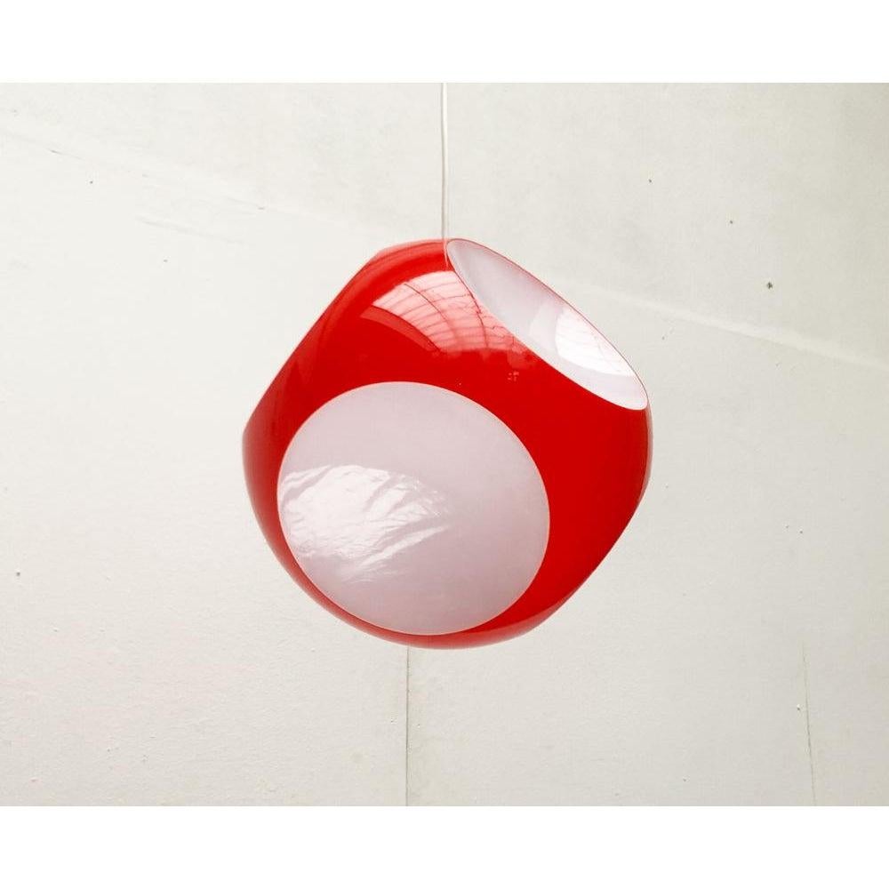Lampe suspendue UFO de l'ère spatiale attribuée à Luigi Colani, 1970 en vente 3