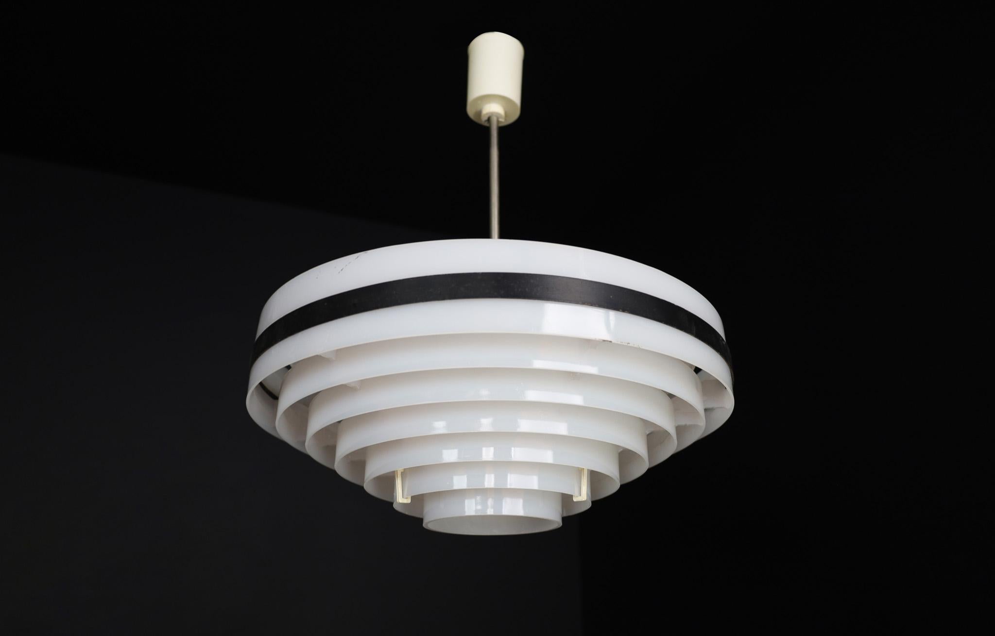 Ère spatiale Lampe suspendue OVNI de l'ère spatiale, République tchèque, 1970 en vente