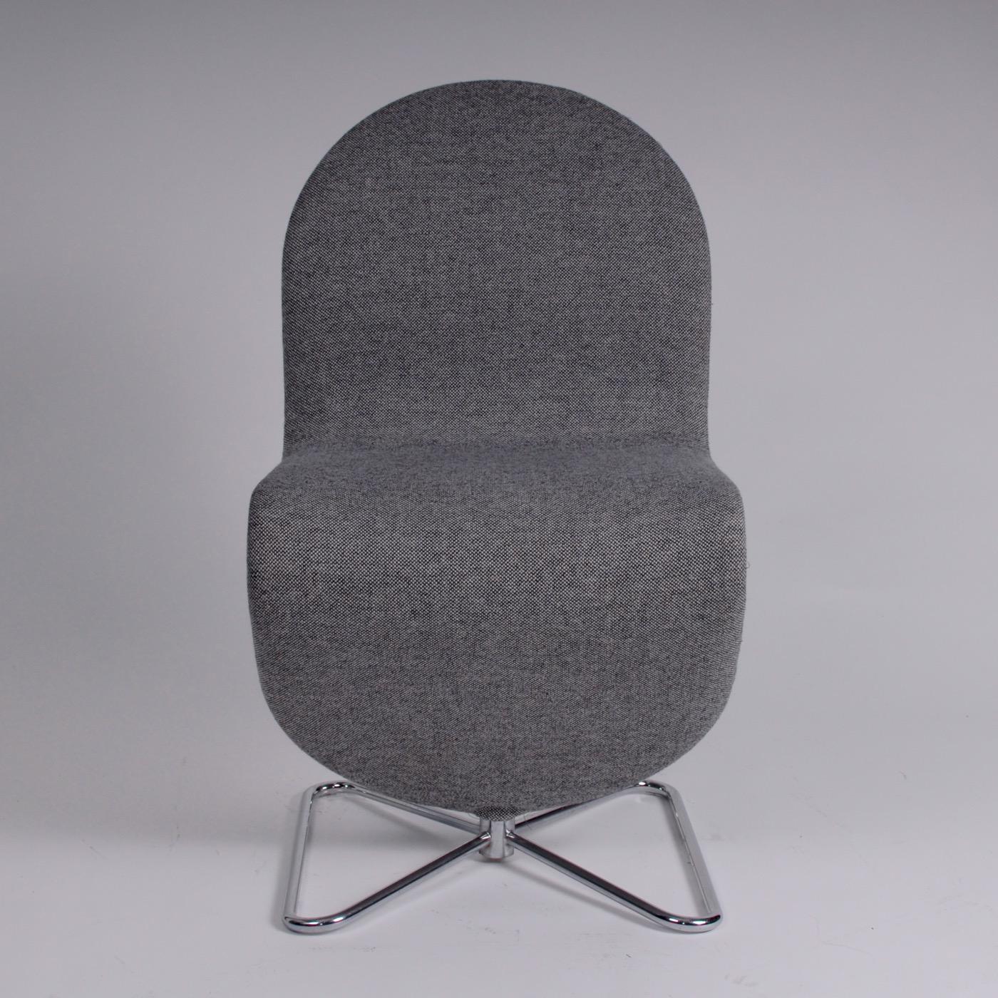Space Age Verner Panton Set of Four Chairs 123 Serie Fritz Hansen Wool Fabric 1