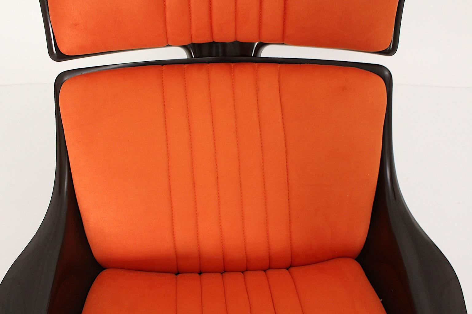 Chaise longue en plastique marron et orange de l'ère spatiale Steen Ostergaard, années 1960 en vente 3