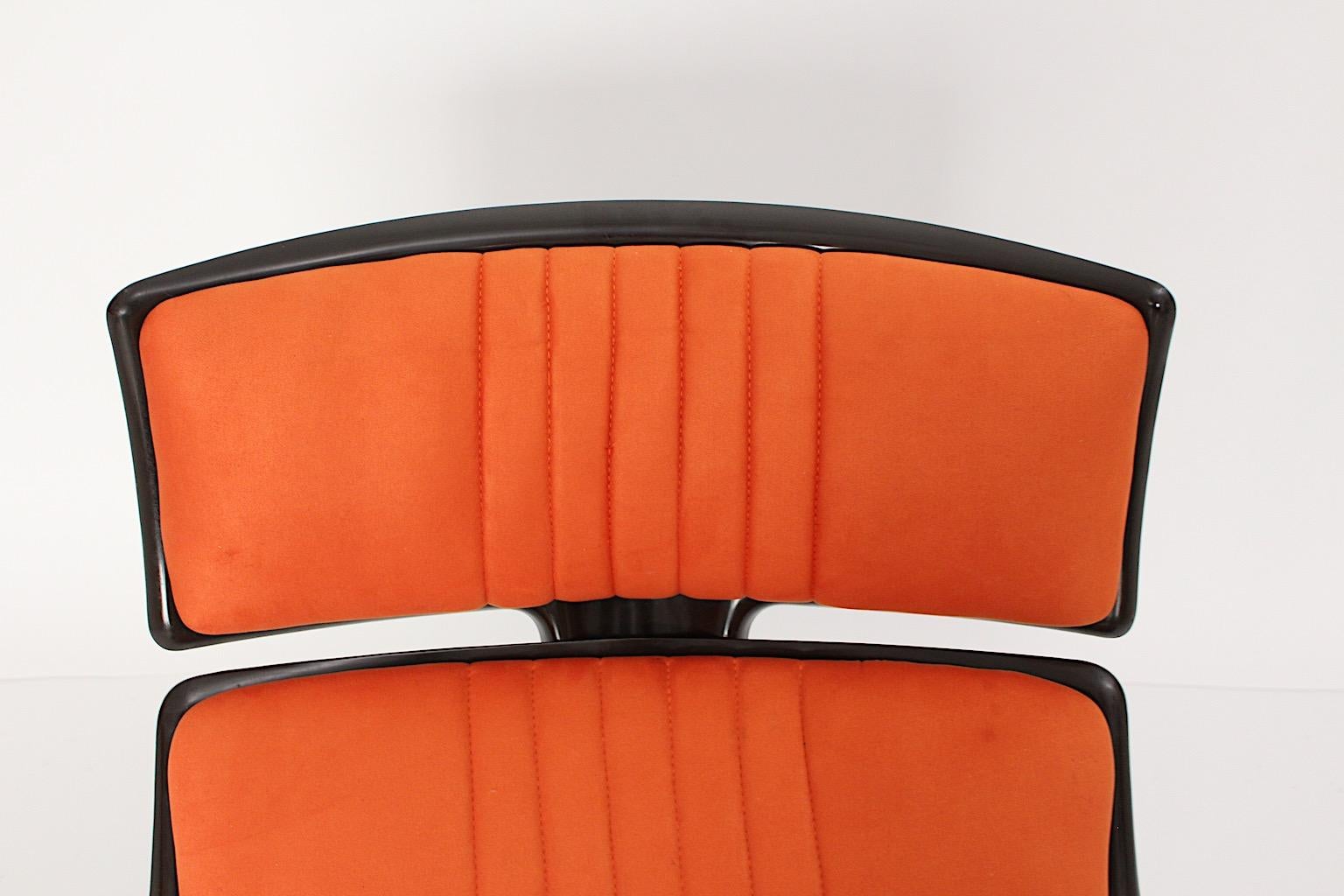 Chaise longue en plastique marron et orange de l'ère spatiale Steen Ostergaard, années 1960 en vente 7