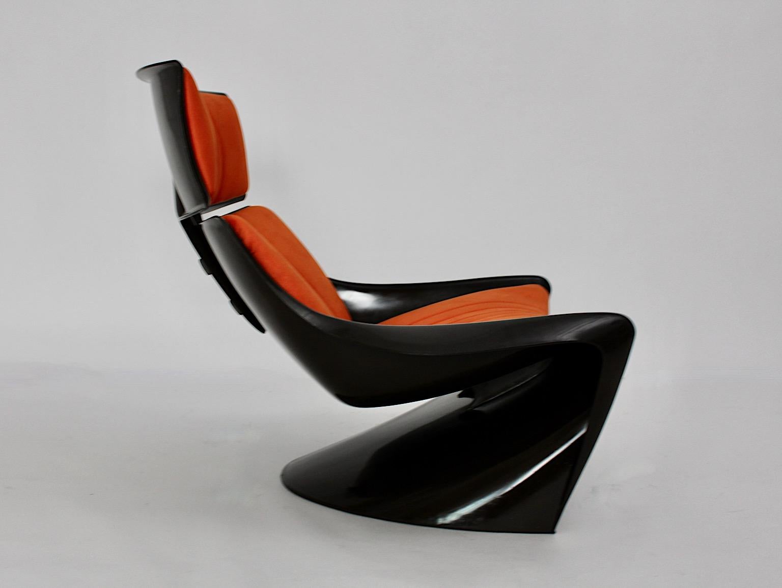 Danois Chaise longue en plastique marron et orange de l'ère spatiale Steen Ostergaard, années 1960 en vente