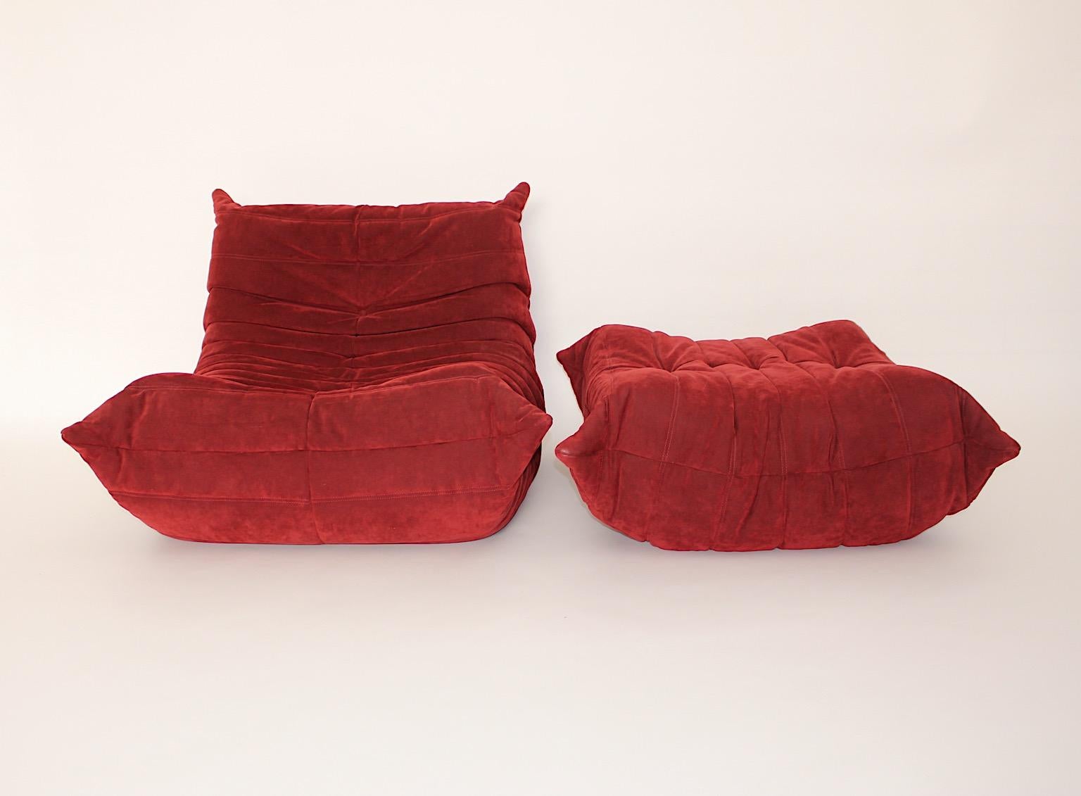 Space Age Vintage Burnt Red Togo with Stool Alcantara Michel Ducaroy Ligne Roset In Good Condition For Sale In Vienna, AT