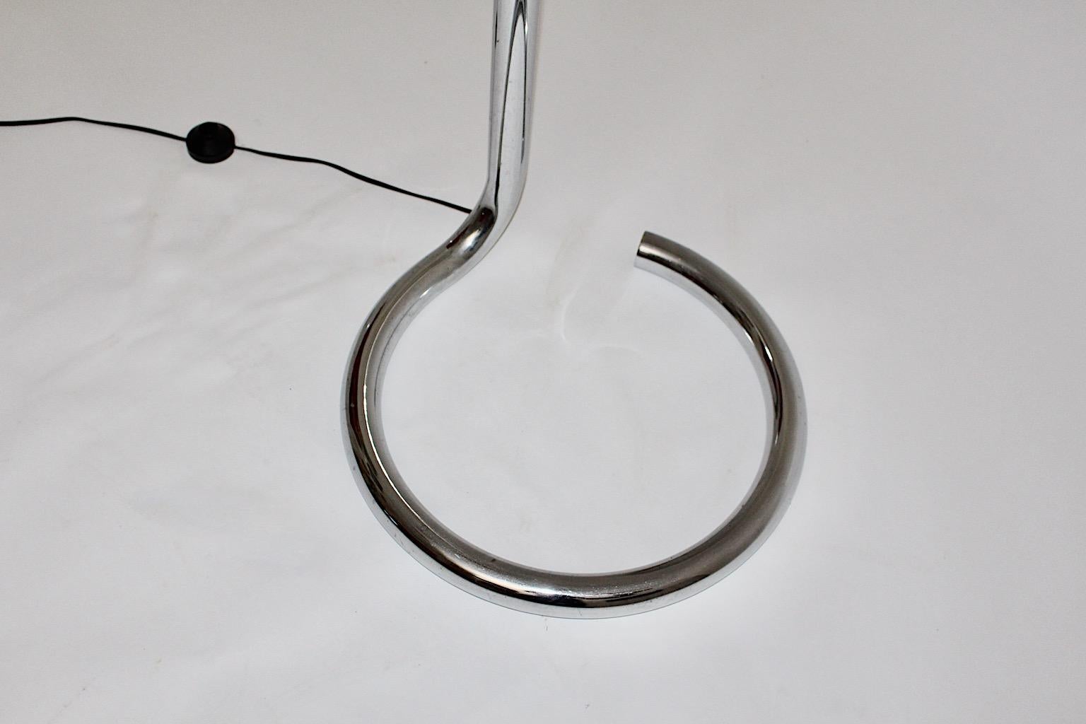 Mid-20th Century Space Age Vintage Chromed Metal Telescope Floor Lamp, 1960s, Germany For Sale
