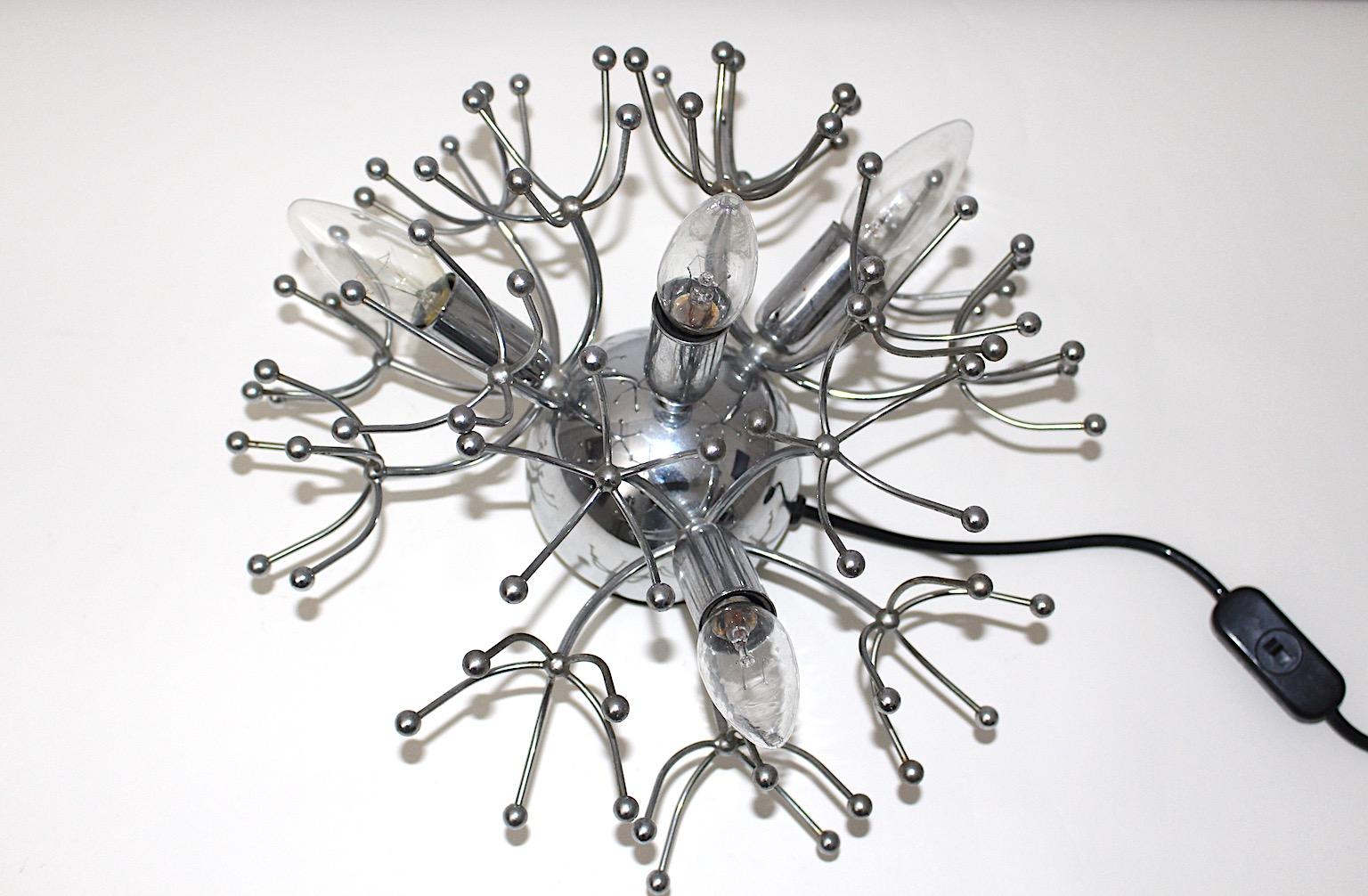 Italiano Lampada da tavolo Sputnik cromata vintage Space AGE Sciolari 1960 Italia in vendita