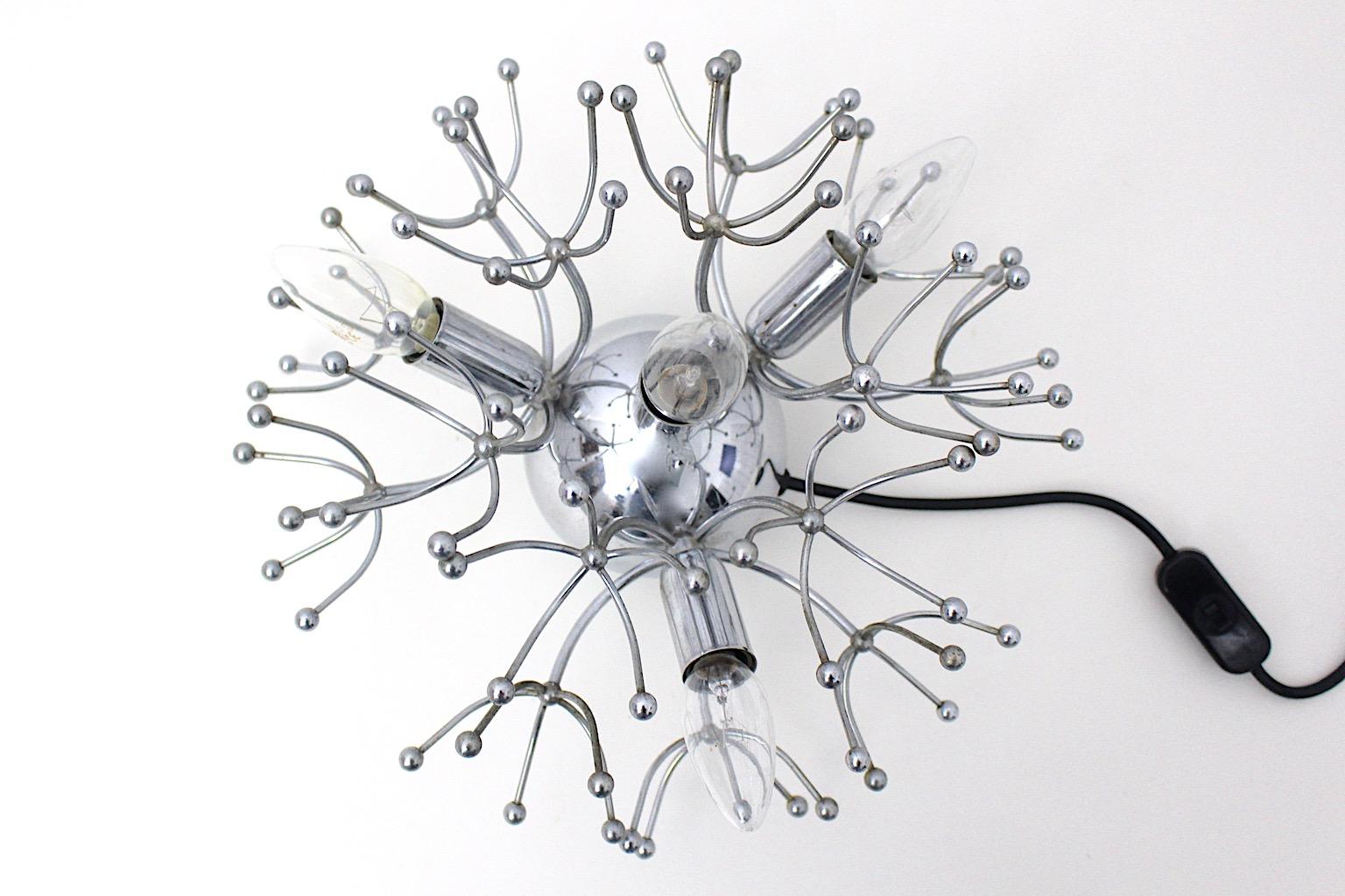 Lampada da tavolo Sputnik cromata vintage Space AGE Sciolari 1960 Italia In condizioni buone in vendita a Vienna, AT