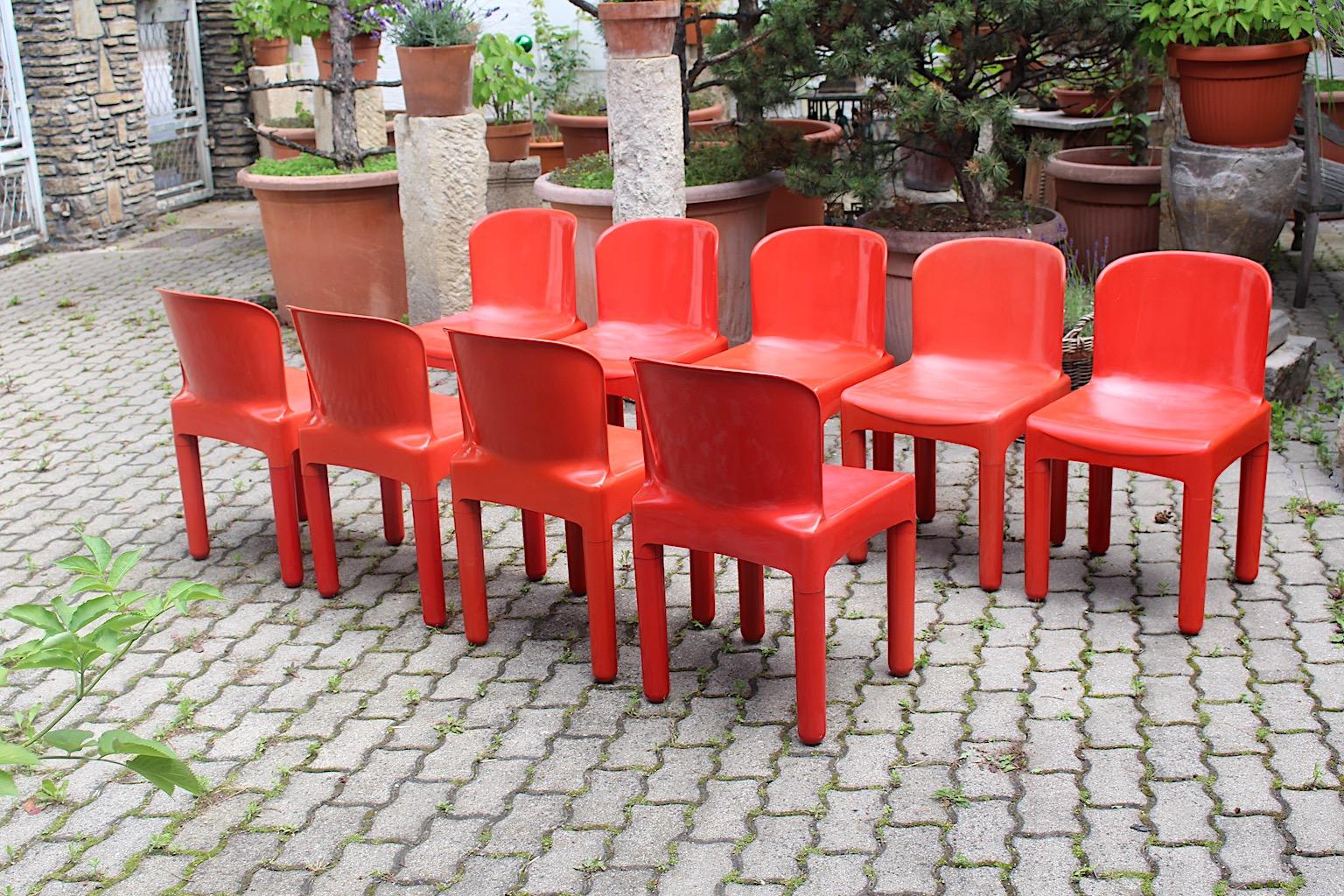 Space Age Vintage Ocho sillas de comedor de plástico rojo Marcello Siard 1969 Italia Era espacial en venta