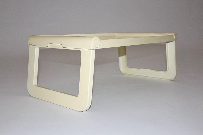 Space Age Vintage Foldable Ivory Plastic Table Luigi Massoni Guzzini 1970s Italy In Good Condition For Sale In Vienna, AT