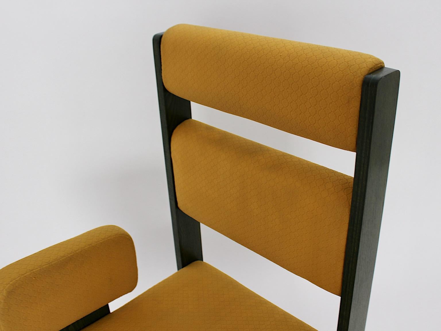 Ensemble Quartett de quatre fauteuils autoportants vintage de l'ère spatiale en frêne vert des années 1960 en vente 8