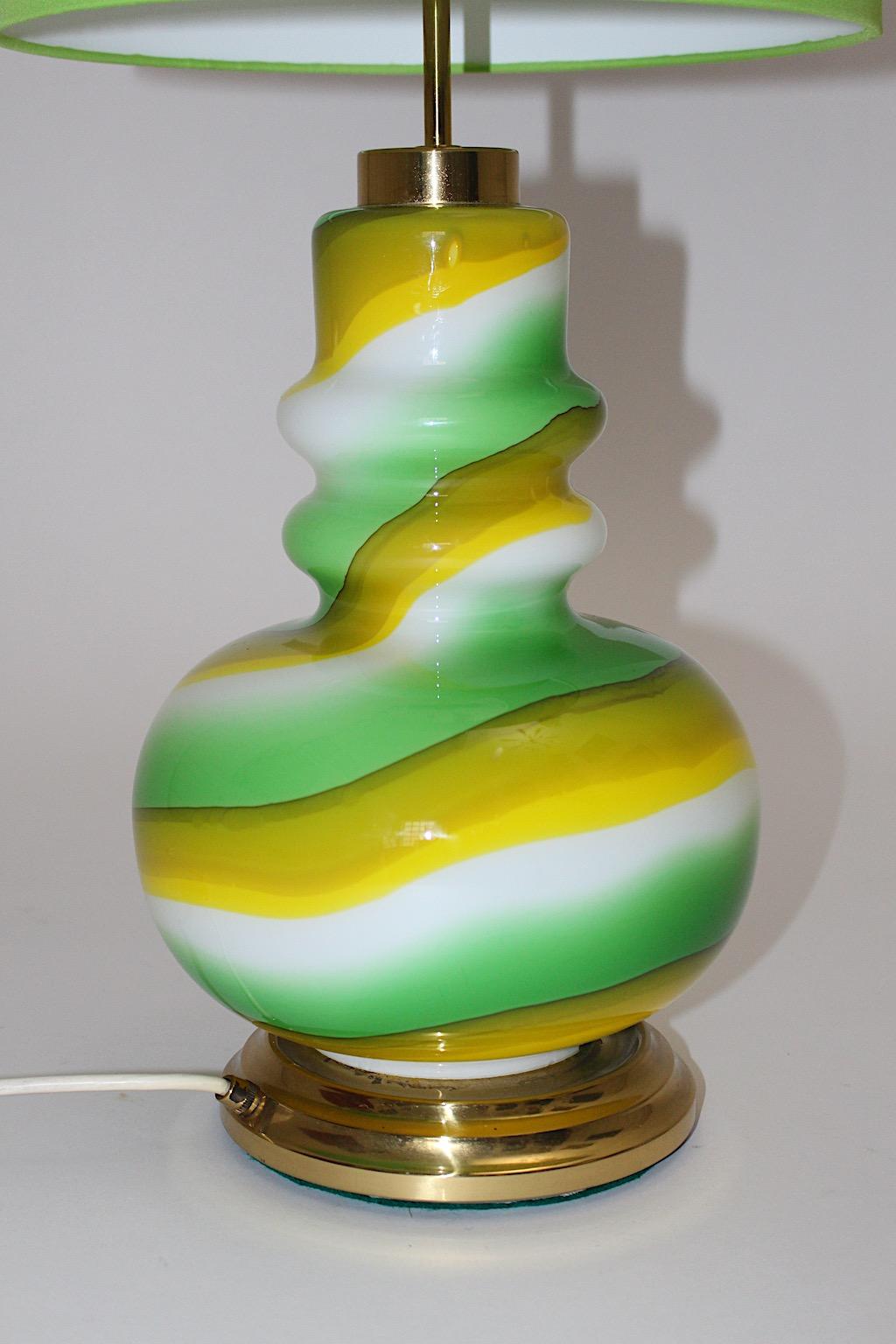Space Age Vintage Glass Green Yellow White Table Lamp, 1960s, Italy For Sale 2