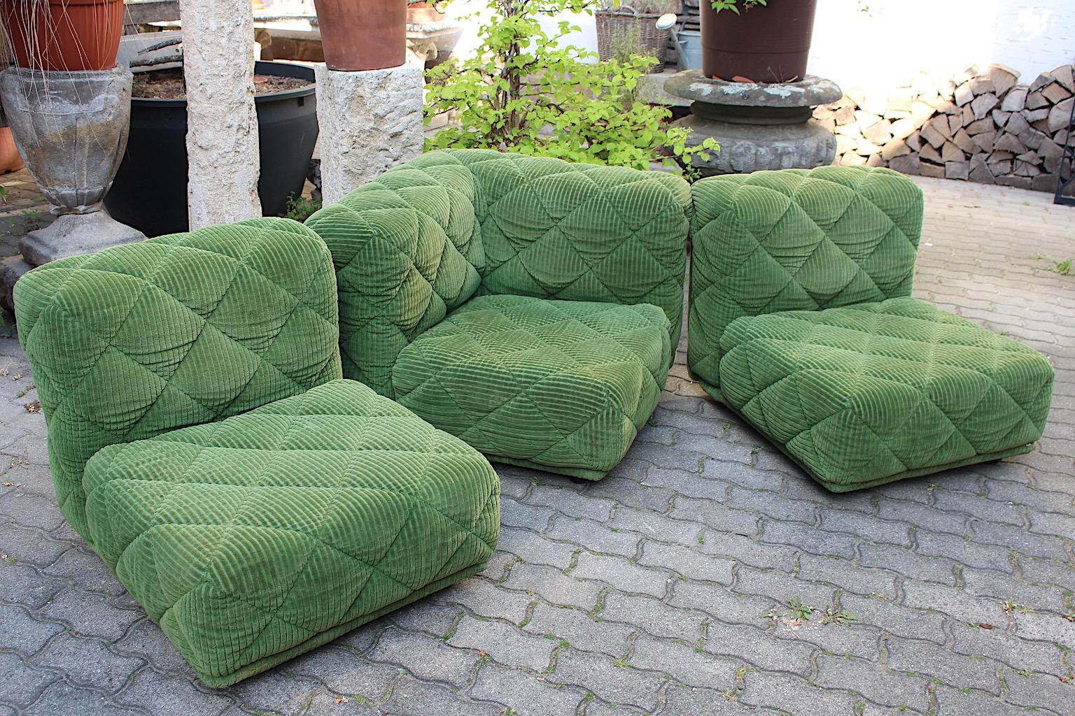 Space Age Vintage Green Corduroy Freestanding Modular Sofa Wittmann 1970 Austria For Sale 2