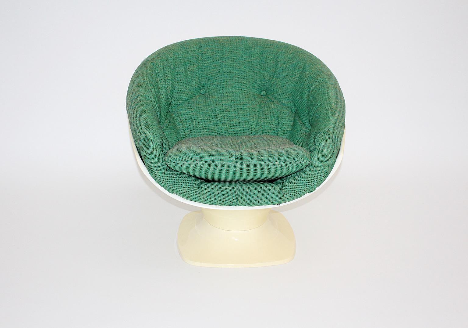French Space Age Vintage Green Ivory Plastic Lounge Chair Raphael Raffel 1970 France For Sale