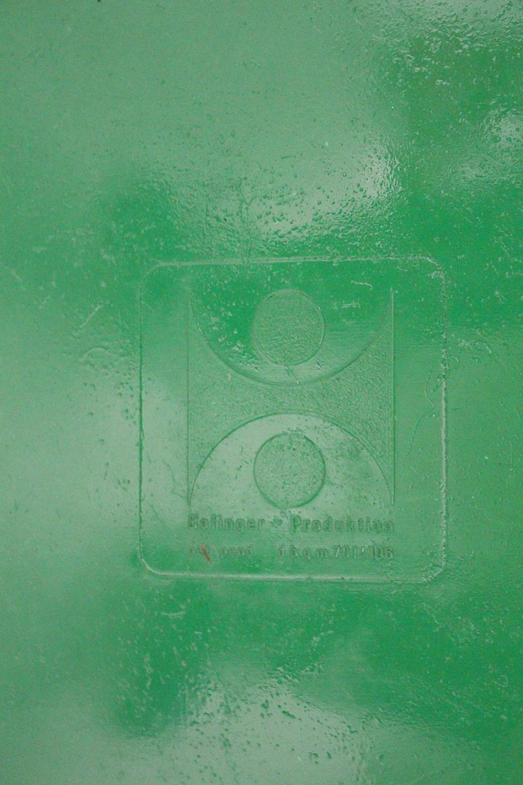 Space Age Vintage Grüner Kunststoff-Esstisch Terrassentisch Helmut Bätzner, 1960er Jahre (Glasfaser) im Angebot