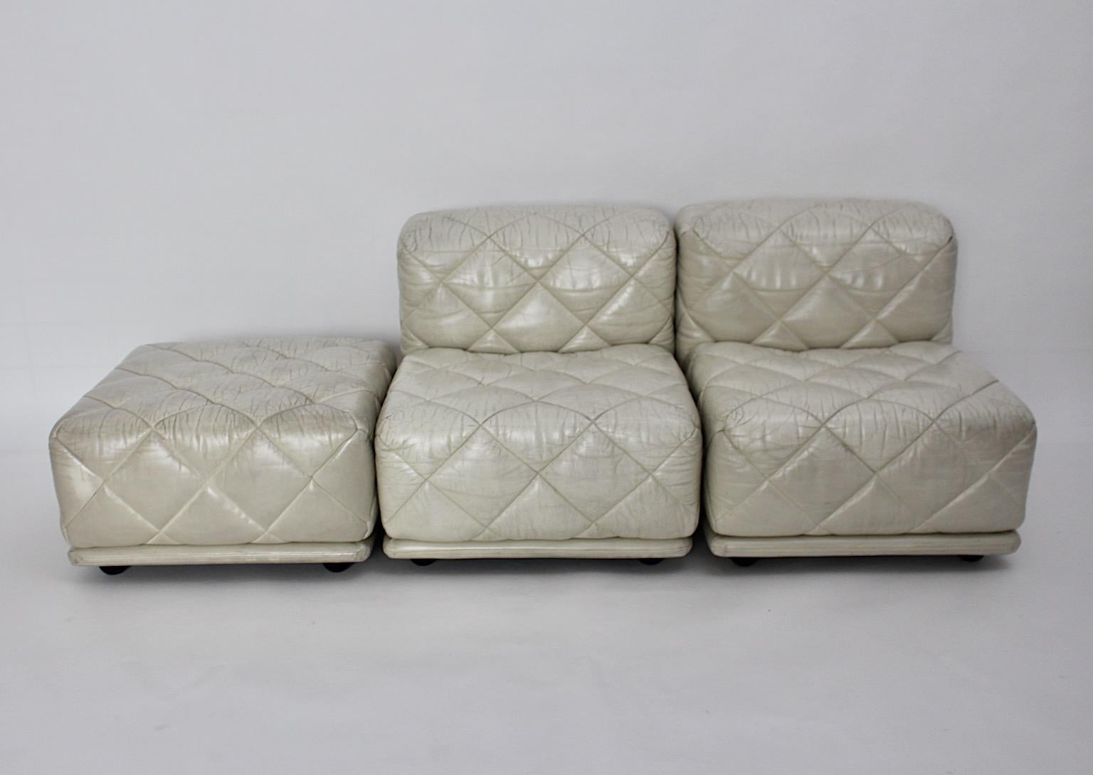 Space Age Vintage Ivory Vintage Leather Lounge Chairs Stool Settee Wittmann 1970 In Fair Condition For Sale In Vienna, AT