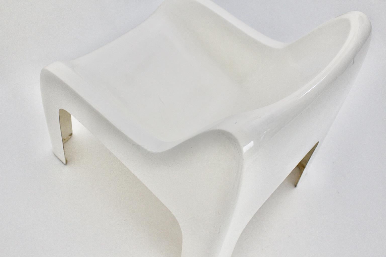 Space Age Vintage Plastic White Lounge Chair Ahti Kotikoski Anatomia 1968  For Sale 6