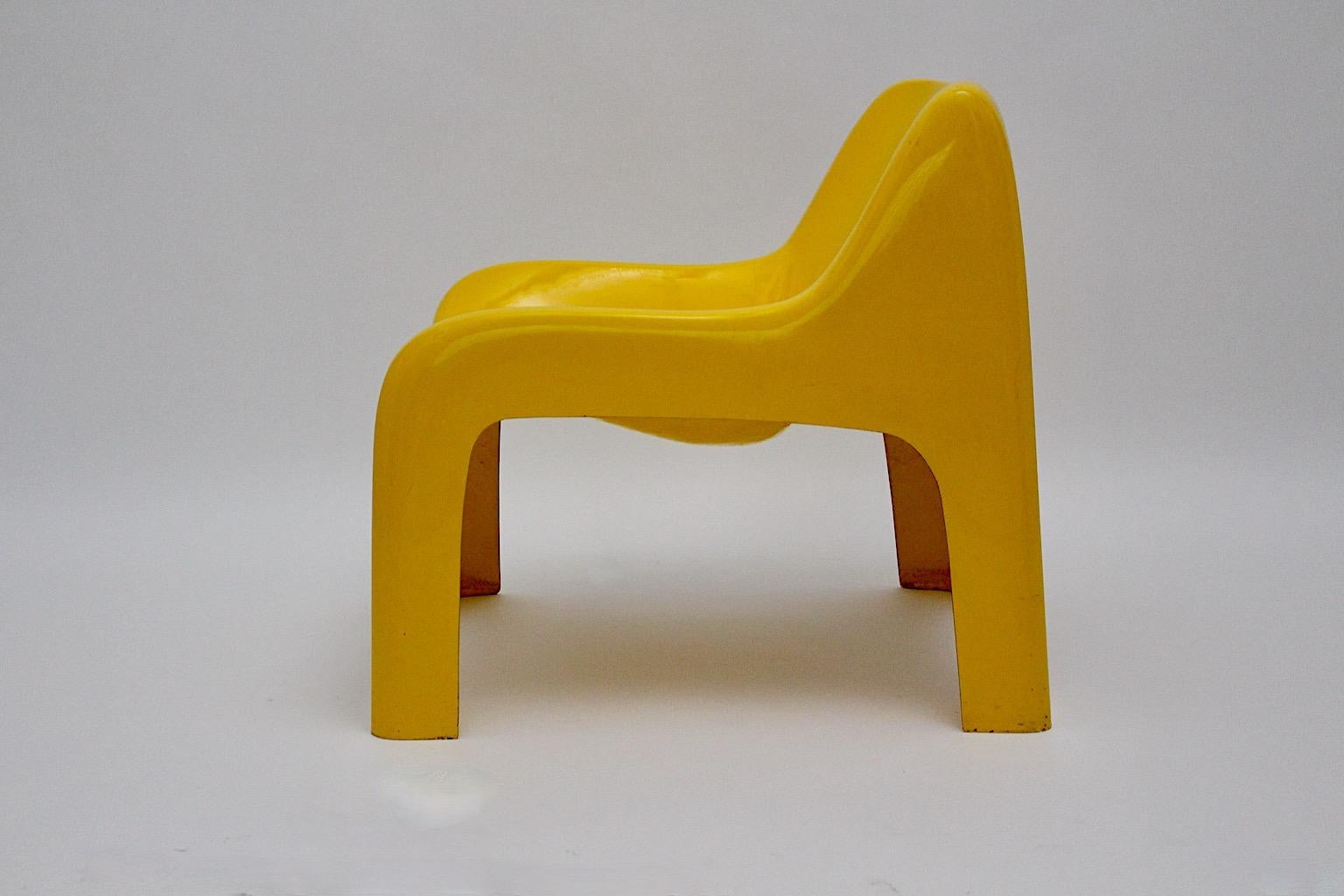 Space Age Vintage Plastic Yellow Lounge Chair Ahti Kotikoski for Asko 1960s  For Sale 2