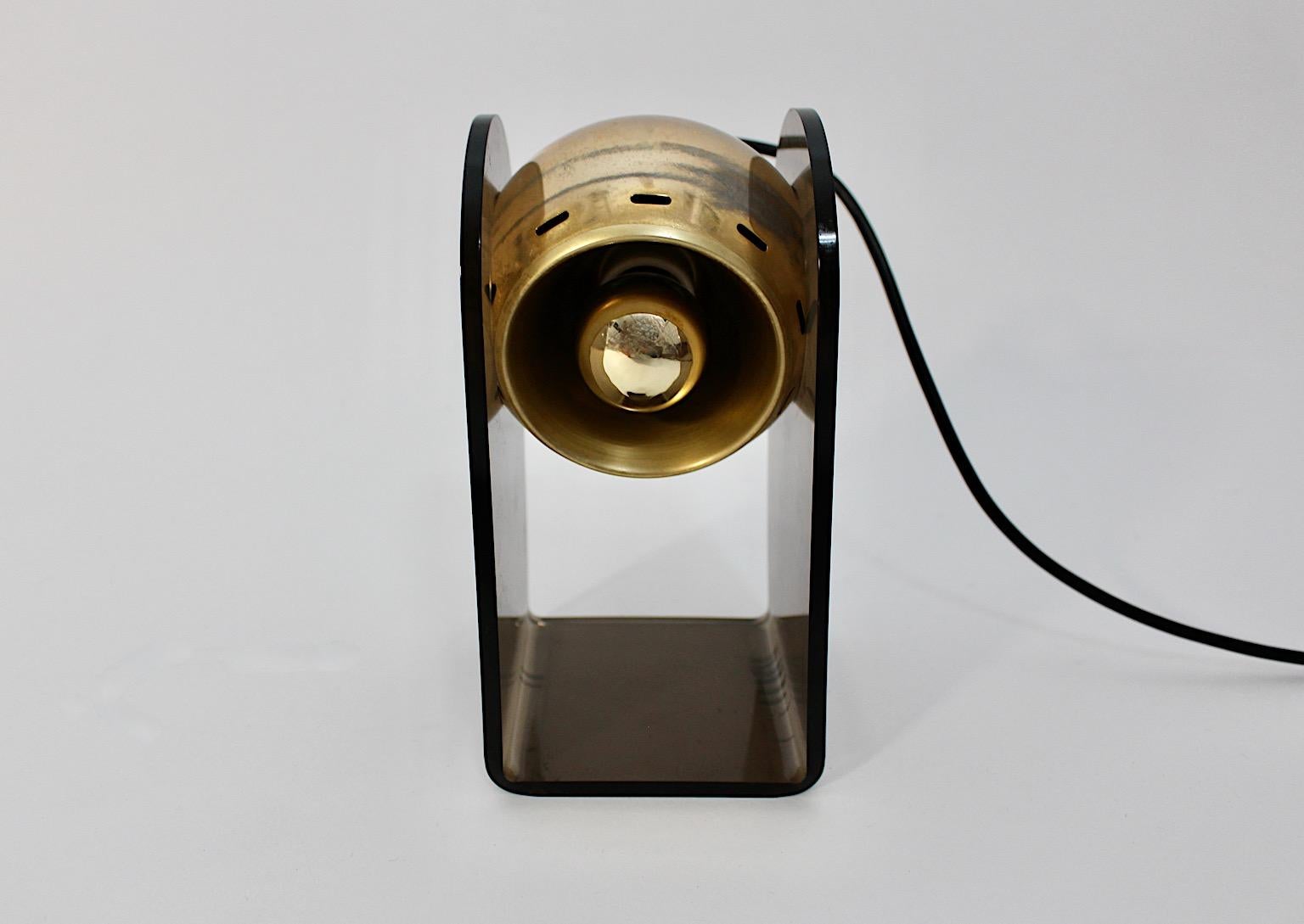 Space Age VIntage Plexiglass Brass Table Lamp Gino Sarfatti Arteluce Italy 1968 For Sale 9