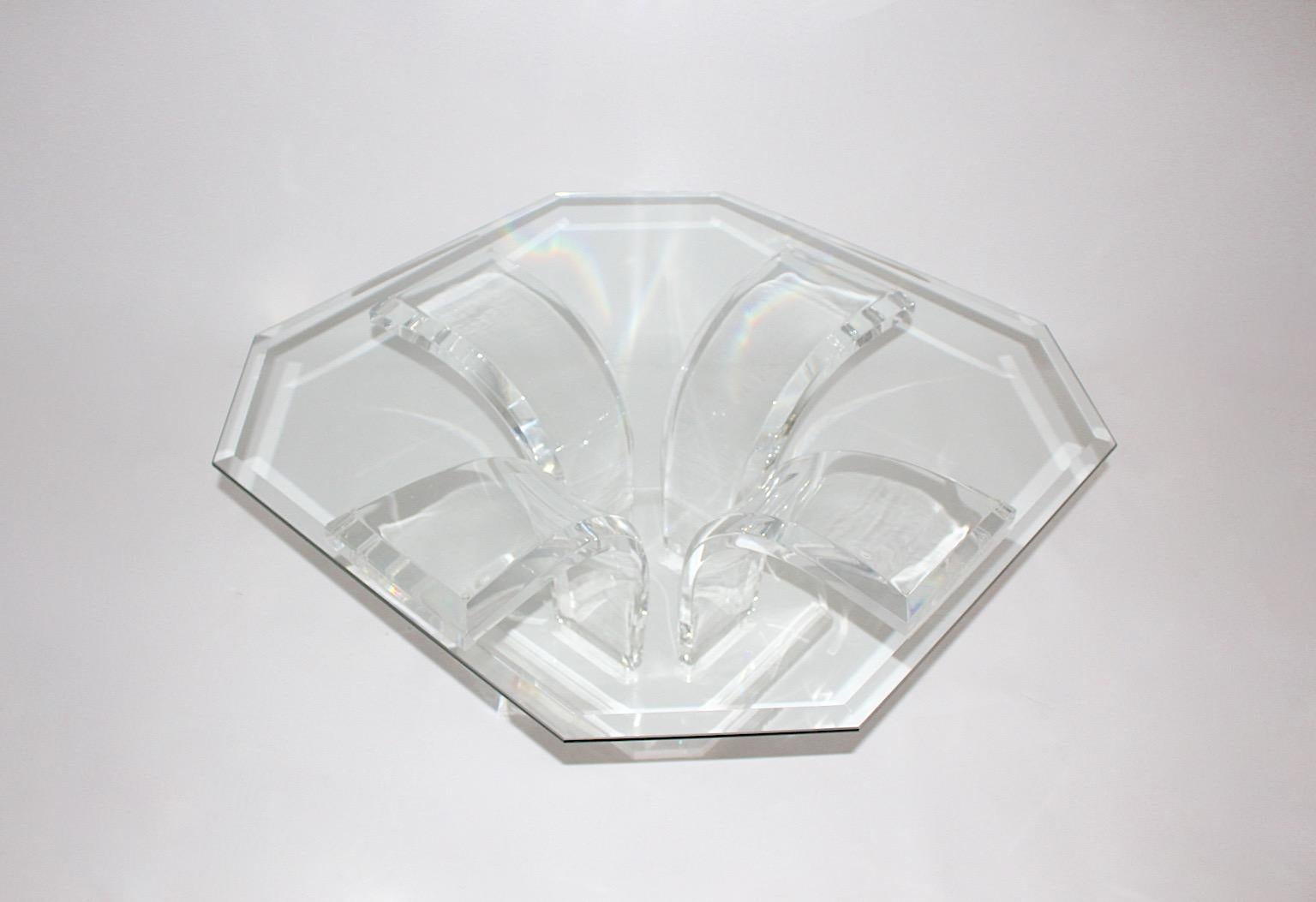 Space Age Vintage Rectangular Transparent Lucite Glass Coffee Table circa 1970 In Good Condition For Sale In Vienna, AT