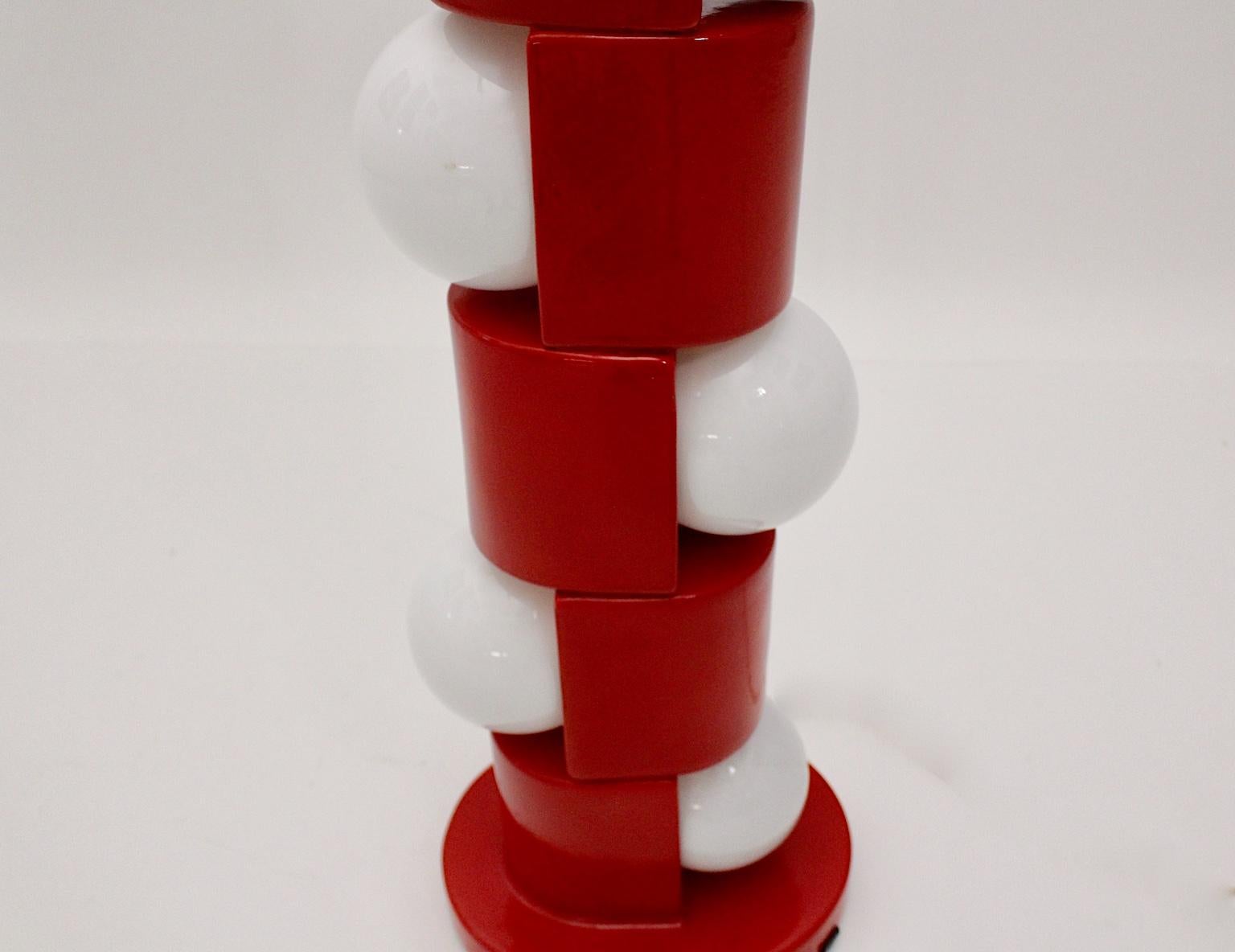 Lampadaire Totem en céramique rouge de l'ère spatiale, années 1960, Italie en vente 5