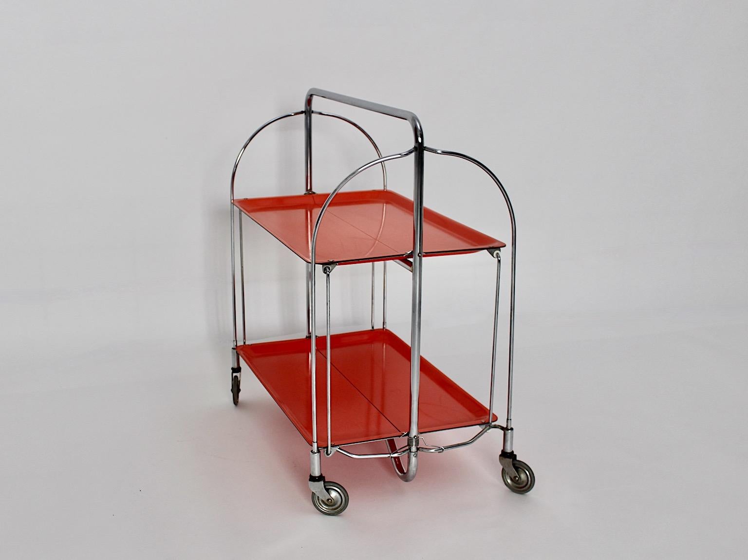 Allemand Table de service ou chariot de bar rouge orange de l'ère spatiale, Allemagne, années 1960 en vente