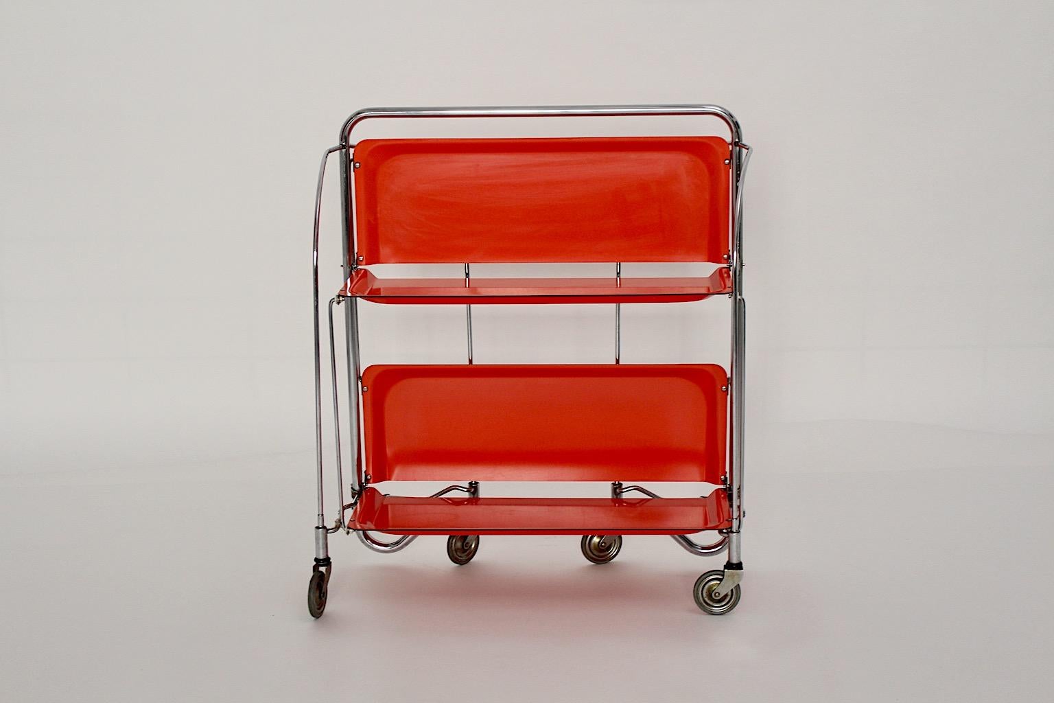 Space Age Vintage Rot Orange Serviertisch oder Barwagen 1960er Jahre Deutschland im Angebot 4