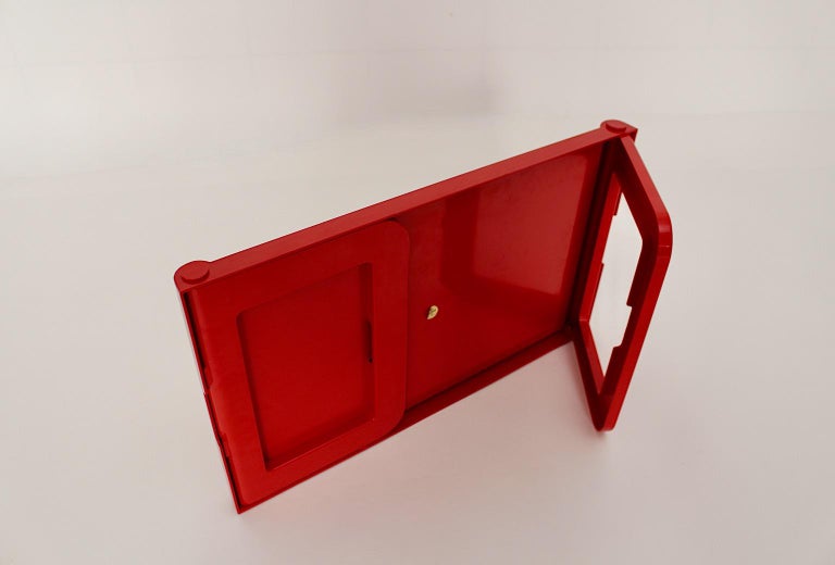 Space Age Vintage Red Plastic Traytable Gueridon Luigi Massoni Guzzini Italy For Sale 5