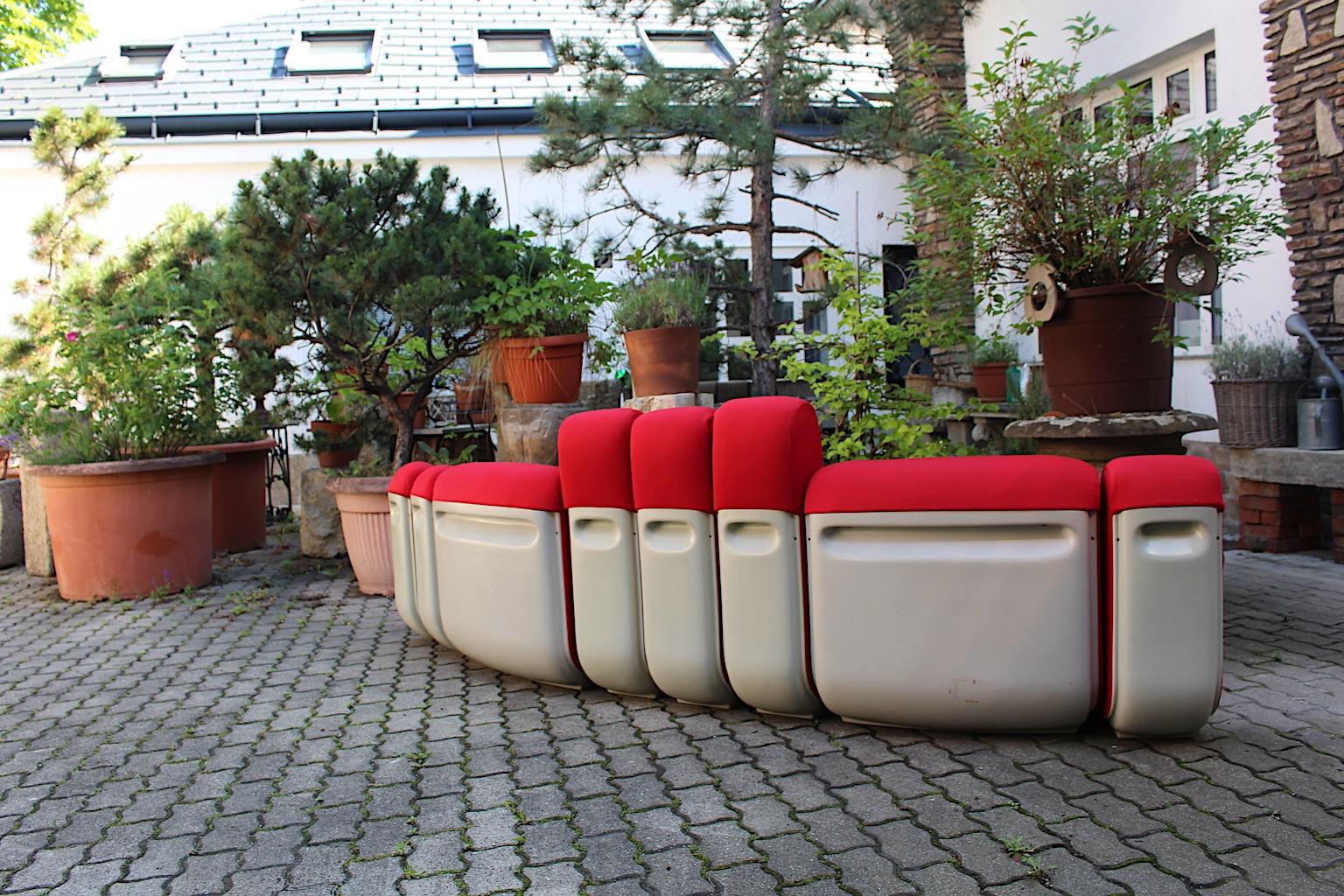 Sofa sectionnel rouge vintage autoportant de l'ère spatiale par Pillo Burghardt Vogtherr en vente 4