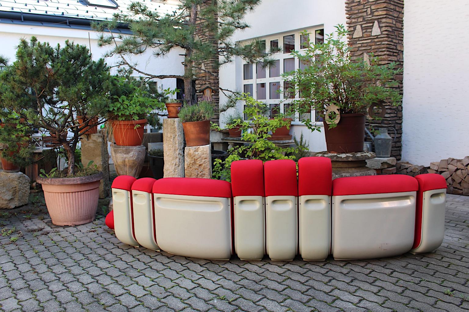 Sofa sectionnel rouge vintage autoportant de l'ère spatiale par Pillo Burghardt Vogtherr en vente 7