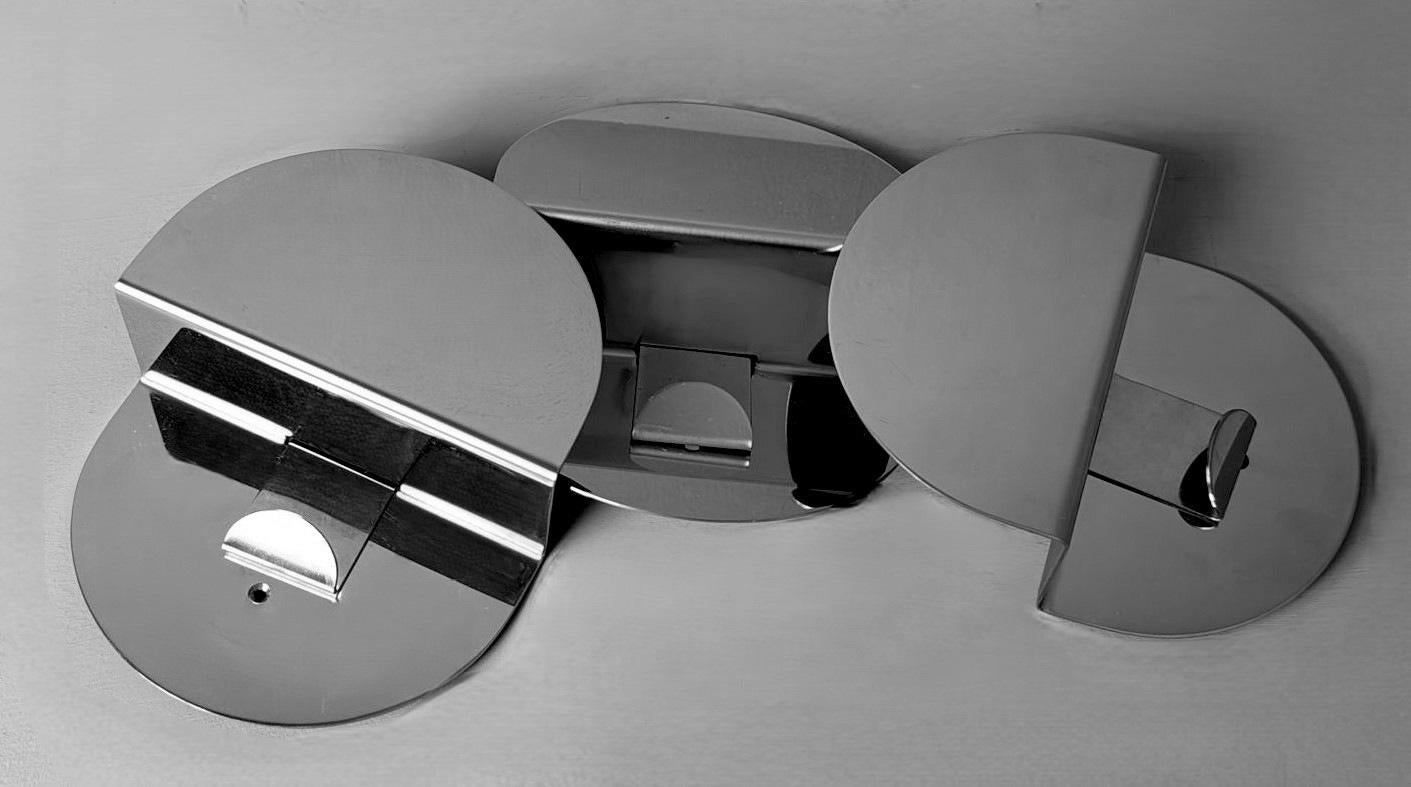 Space Age Vintage-Set aus drei italienischen Wandhaken aus Edelstahl, Space Age im Angebot 2