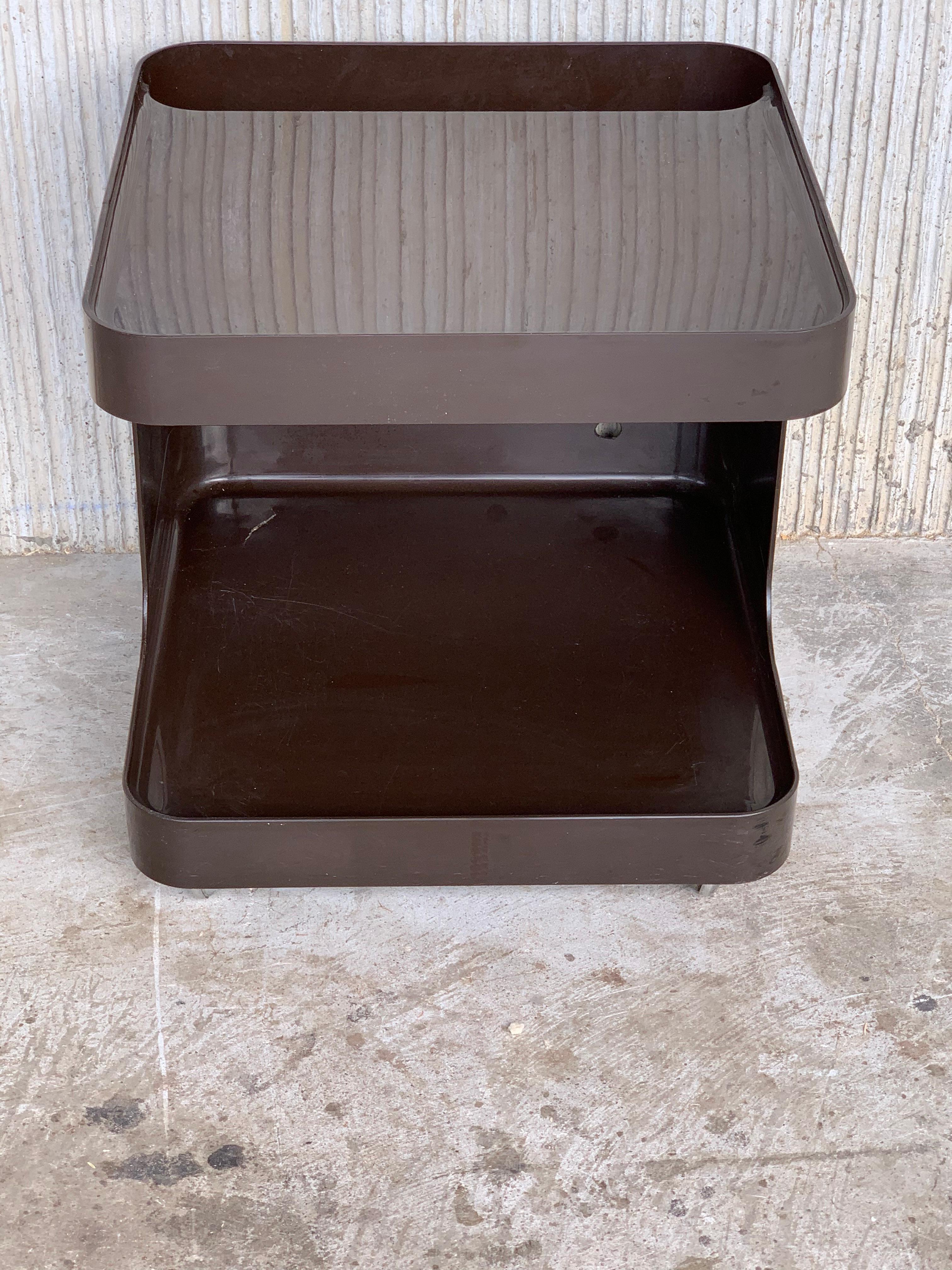 Table d'appoint « GAME » vintage de l'ère spatiale en plastique fumé avec roues, par Longato en vente 2