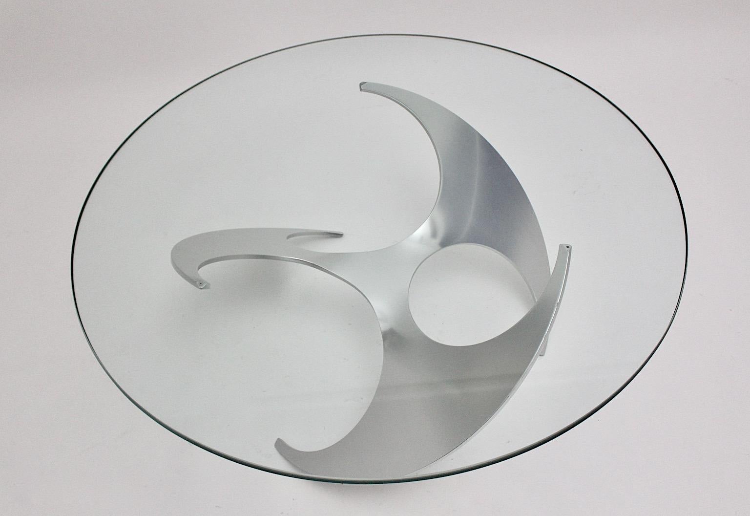 Table basse en verre et aluminium argenté de l'ère spatiale vintage Table de canapé Knut Hesterberg en vente 1