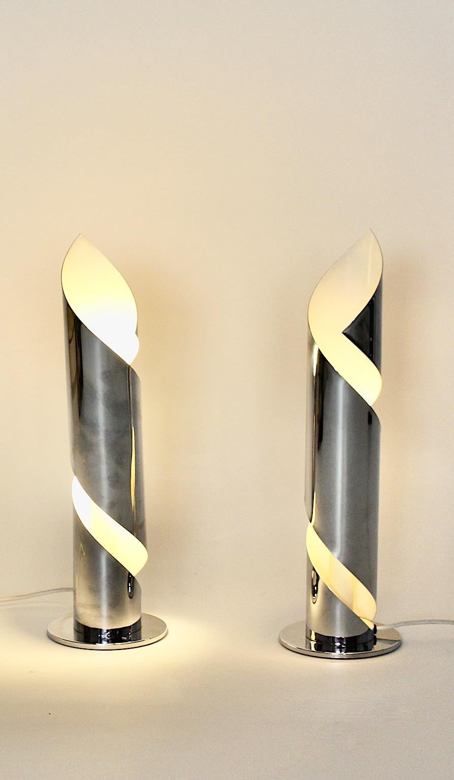 20th Century Space Age Vintage Silver Chromed Duo Pair Table Lamps, 1970s, Italy For Sale
