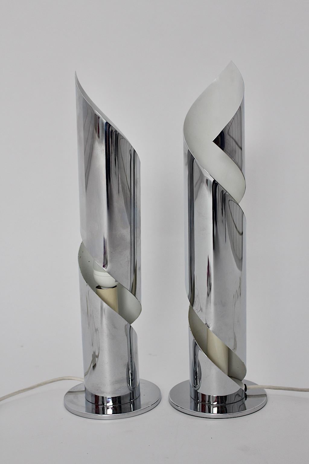 Metal Space Age Vintage Silver Chromed Duo Pair Table Lamps, 1970s, Italy For Sale