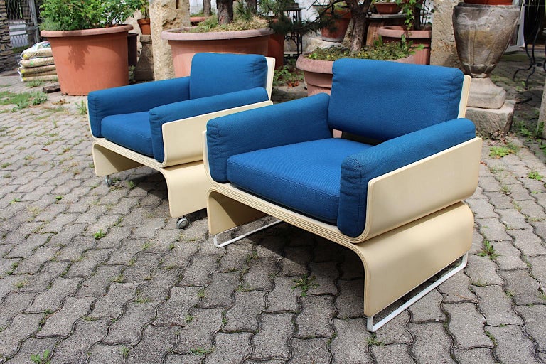 Space Age Vintage White Blue Lounge Chairs, 1960s For Sale 1