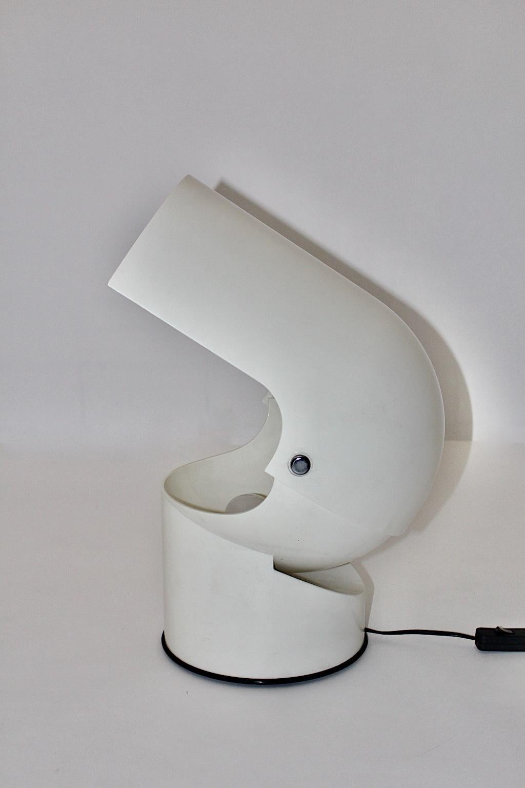 Space Age Vintage Weiße Pileo Mezzo Pileino Tischlampe von Gae Aulenti:: Italien 5