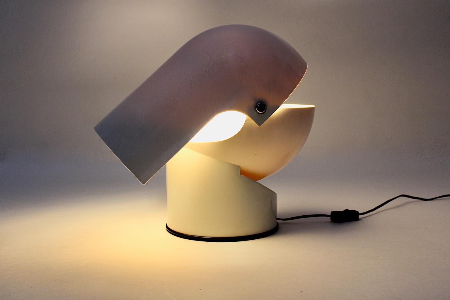 Space Age Vintage Weiße Pileo Mezzo Pileino Tischlampe von Gae Aulenti:: Italien 8