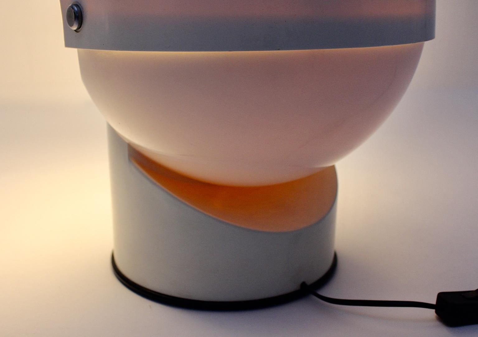 Space Age Vintage Weiße Pileo Mezzo Pileino Tischlampe von Gae Aulenti:: Italien 12