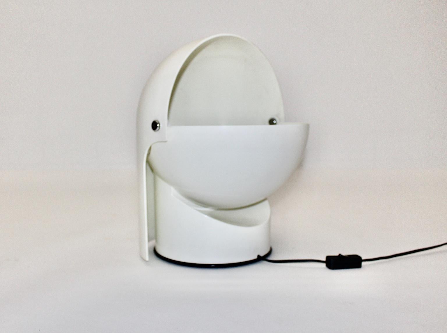 Space Age Vintage Weiße Pileo Mezzo Pileino Tischlampe von Gae Aulenti:: Italien 1