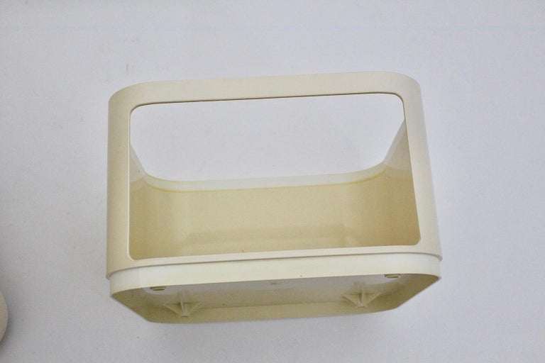 Space Age Vintage White Plastic Bar Cart by Anna Castelli Kartell, Italy For Sale at 1stDibs