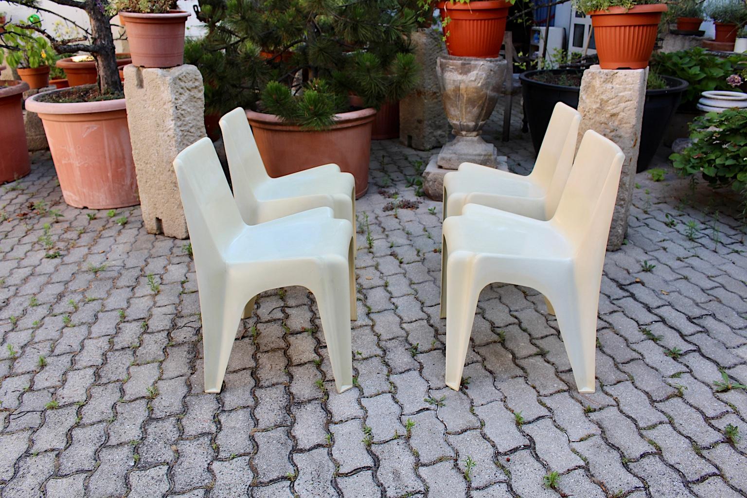 Space Age Vintage Ivory Plastic Four Dining Chairs Helmuth Bätzner 1960s Germany For Sale 2