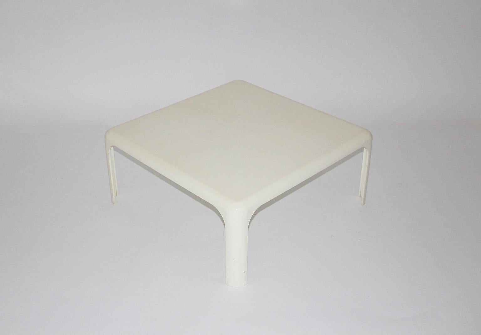 Space Age Vintage White Sofa Table Vico Magistretti Demetrio 70, Italy, 1960s For Sale 4