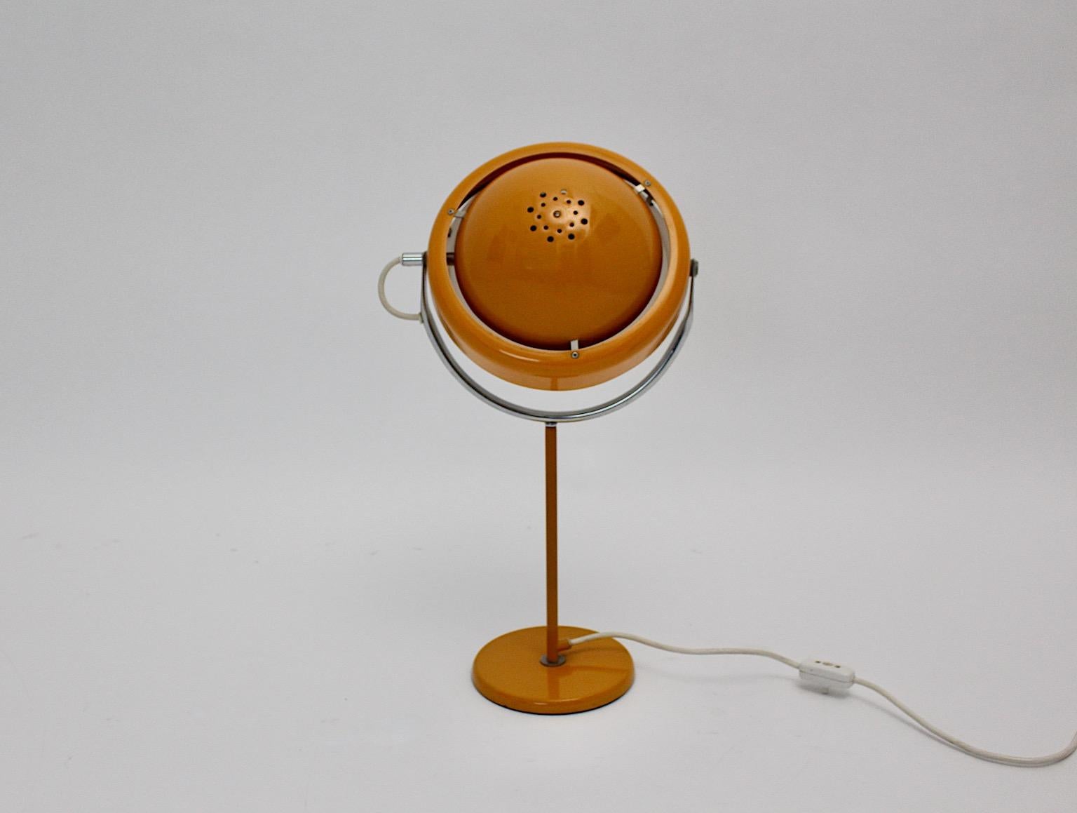 Space Age Vintage Yellow or Orange Table Lamp Uno Dahlen, 1960s, Sweden In Good Condition For Sale In Vienna, AT