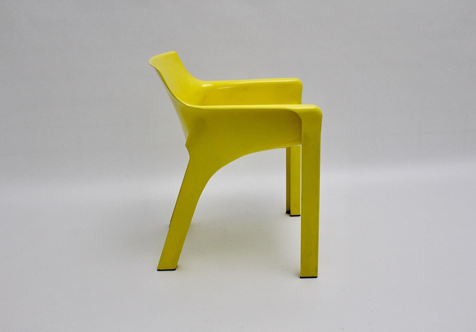 Space Age Vintage Yellow Plastic Armchair Gaudi by Vico Magistretti 1968 Italy For Sale 5