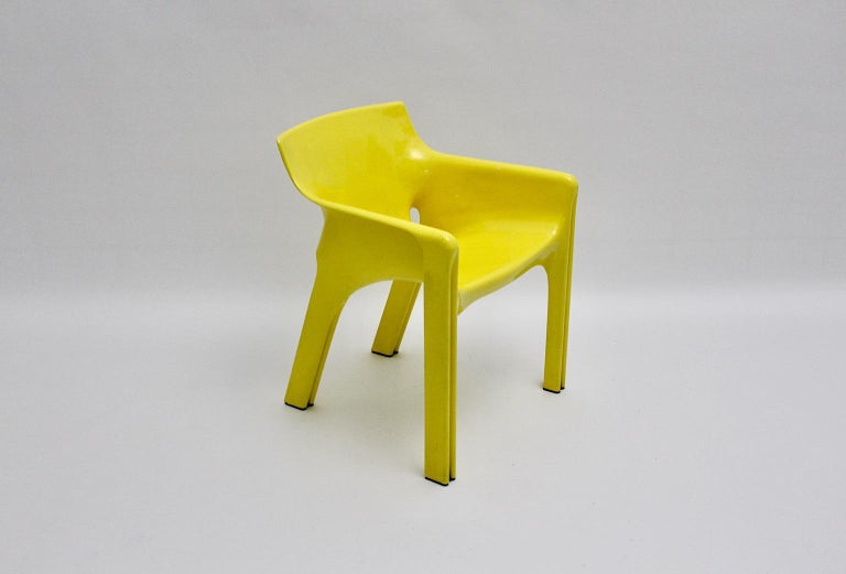 Space Age Vintage Yellow Plastic Armchair Gaudi by Vico Magistretti 1968 Italy For Sale 1