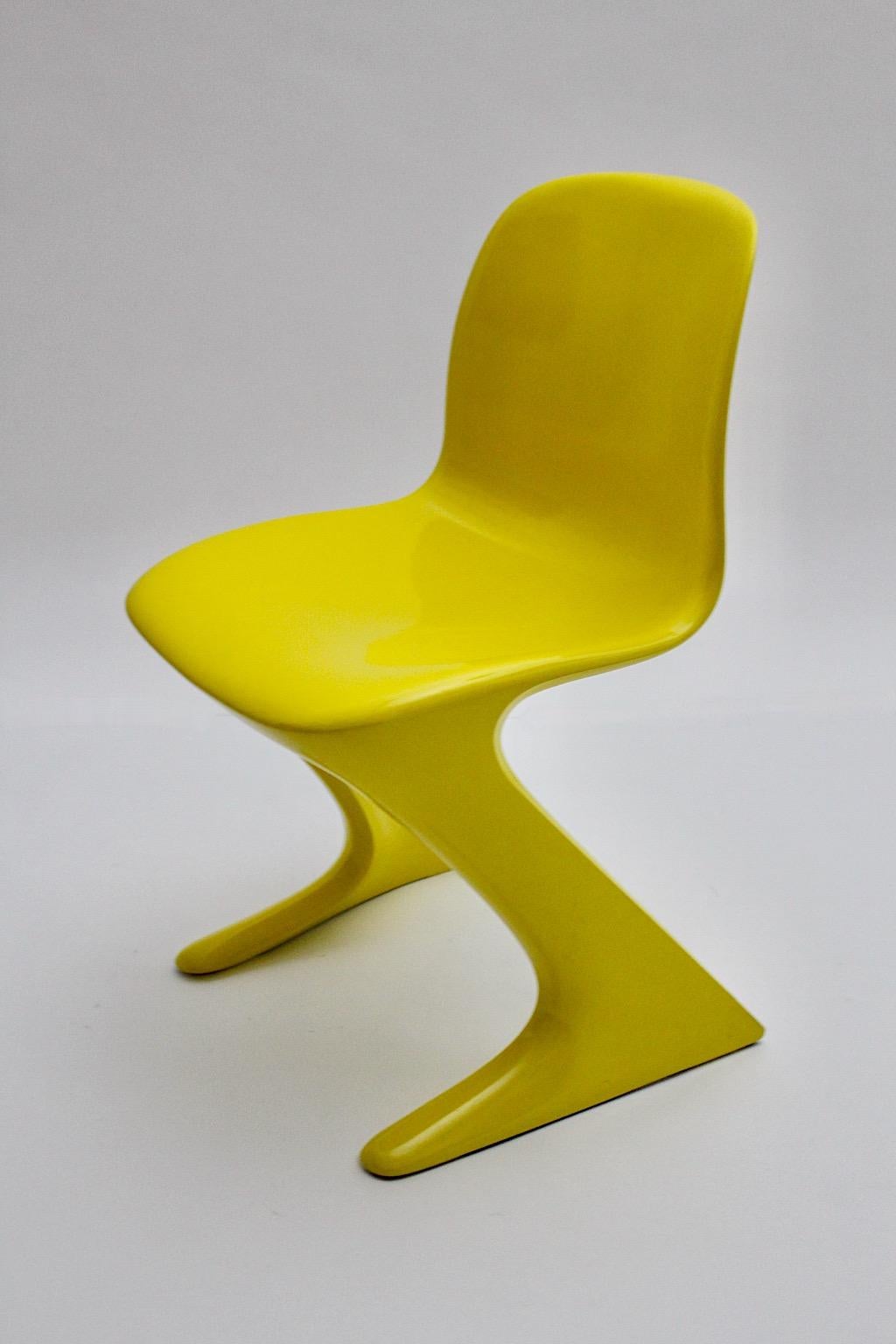 Space Age Vintage Gelber Kunststoffstuhl Kangaroo-Stuhl Ernst Moeckl 1960er Jahre Deutschland im Angebot 6