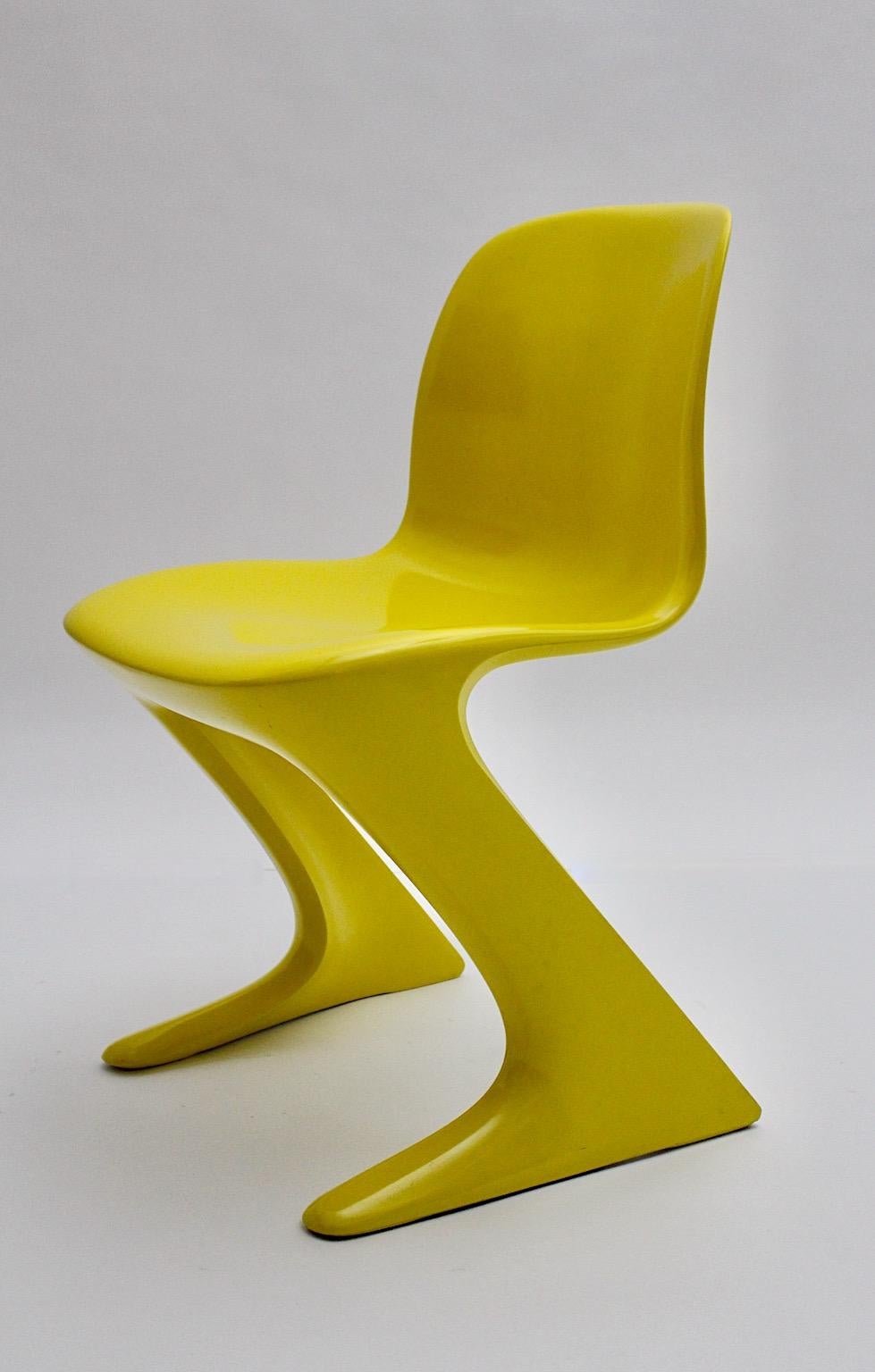 Space Age Vintage Gelber Kunststoffstuhl Kangaroo-Stuhl Ernst Moeckl 1960er Jahre Deutschland im Angebot 7