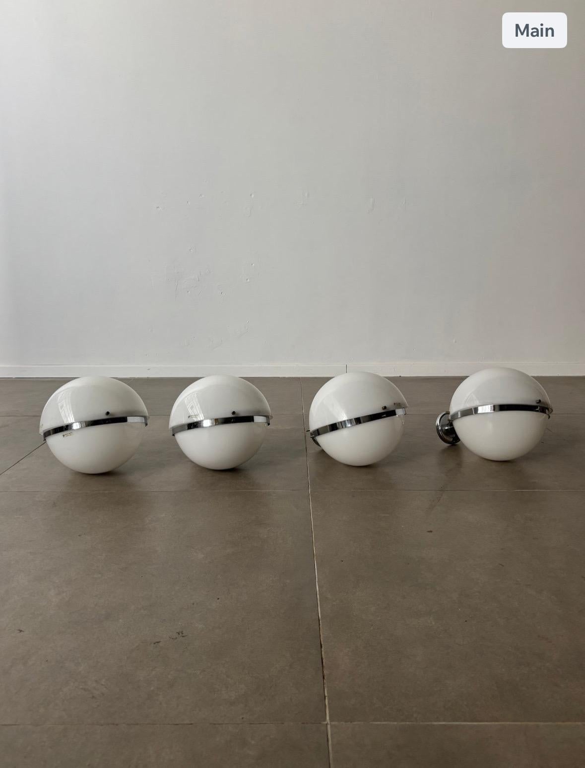 Apliques de la era espacial de Harvey Guzzini para Guzzini, 1969 en venta 1